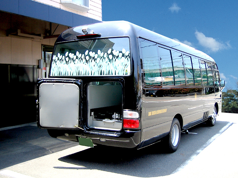 霊柩車　バス型
