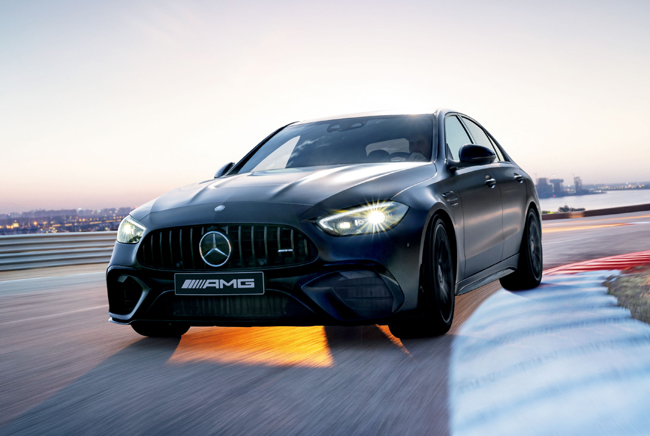 メルセデスベンツ左ハンドル車種 Mercedes-AMG C 63 S E PERFORMANCE Edition Peak