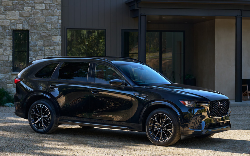 海外専売モデルのフルサイズSUV CX-70