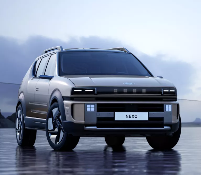 2025年ジャパンモビリティショーの注目の出展車(メルセデスベンツ・BMW・MINI・Hyundai・BYD) the all new NEXO