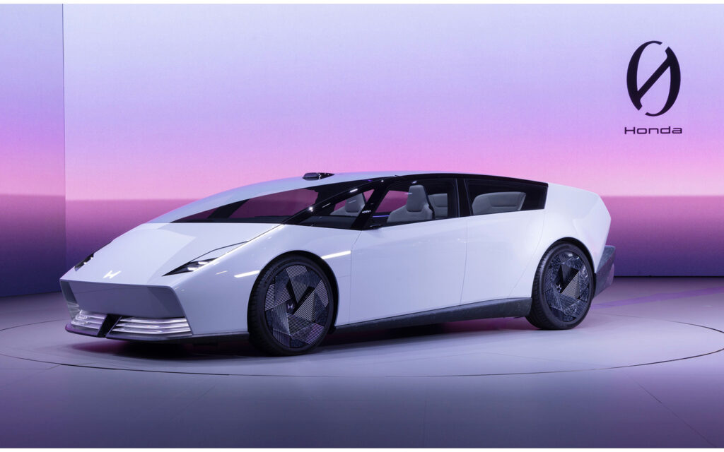 2025年ジャパンモビリティショーの注目の出展車(トヨタ・レクサス・日産・ホンダ) honda 0 saloon