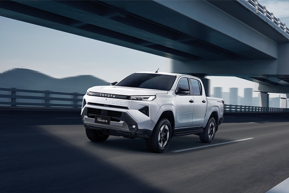 9代目ハイラックス　BEV