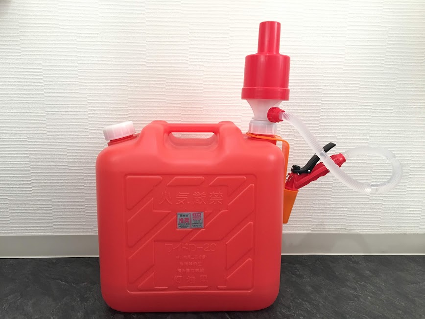 セルフ式ガソリンスタンドでのNG行動8選　ポリタンクへの給油